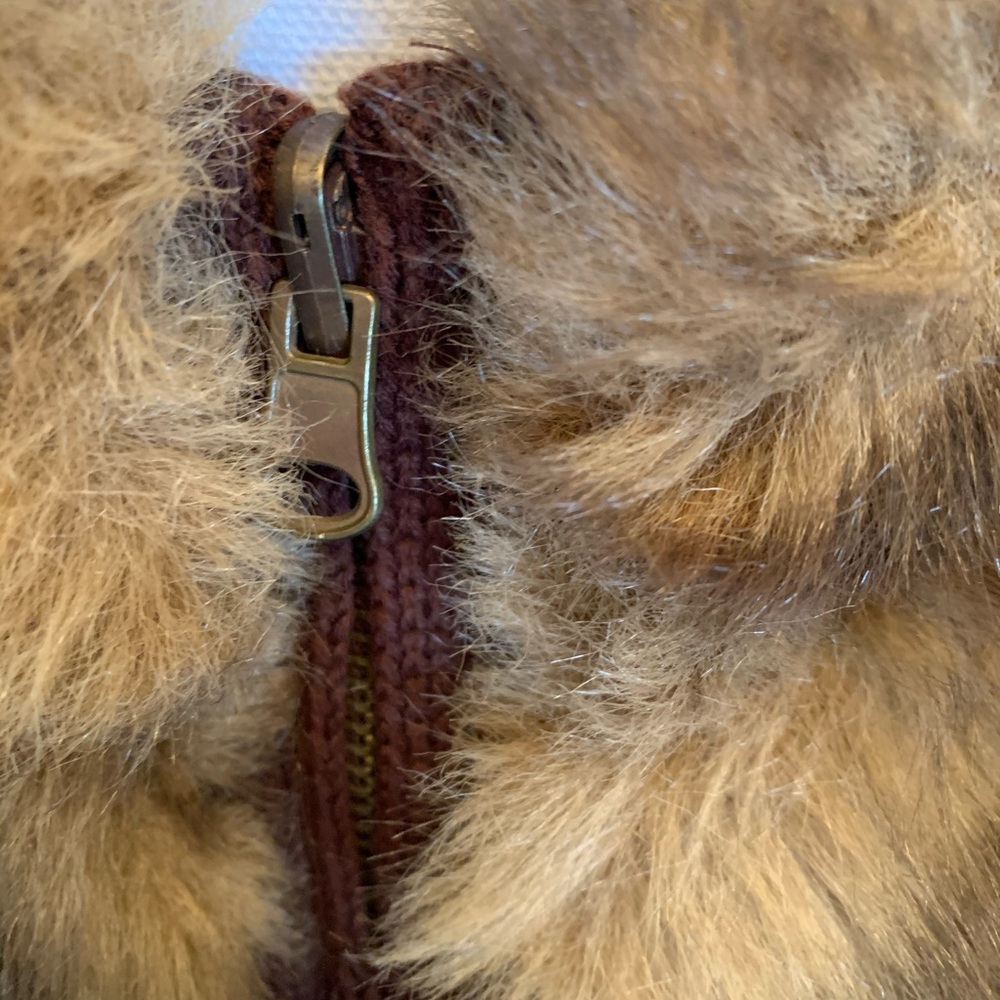 Ladies faux fur vest - Picture 4 of 6
